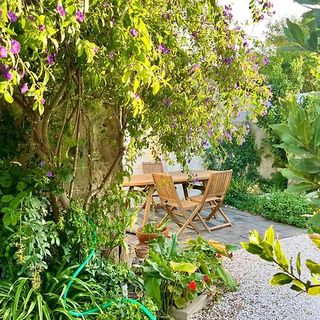 Frühstückspension Dimora Orrù 4*