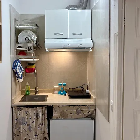 فندق مبيت وإفطار Dimora Orru 4*